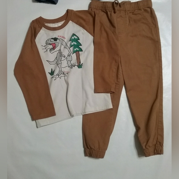 5T Little Boy LS Shirts & Pants Bundle - Picture 11 of 15